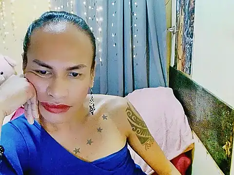 Snapshot of Indaypakay_ts chatting on October 25, 2:24 am Indaypakay ts online show from October 25, 2:24 am