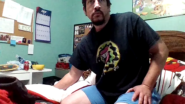 Snapshot of Curved4Pleasure chatting on October 28, 10:45 pm Curved4Pleasure online show from October 28, 10:45 pm