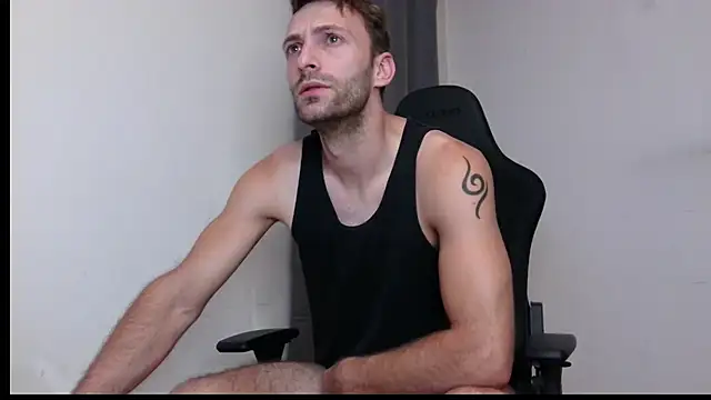 Snapshot of Ian_997 chatting on September 10, 8:13 am Ian 997 online show from September 10, 8:13 am