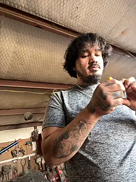 Snapshot of yomanfriend chatting on December 14, 7:25 pm yomanfriend online show from December 14, 7:25 pm