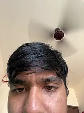 BoyzaraHatke online show from April 4, 10:34 am