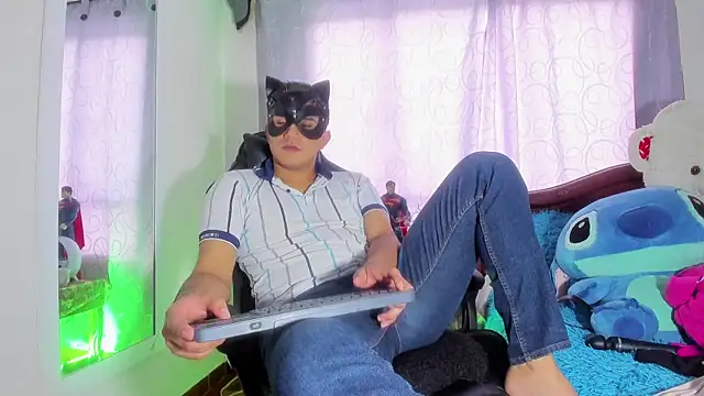 Snapshot of Chris_Maddox chatting on January 28, 8:15 pm Chris Maddox online show from January 28, 8:15 pm