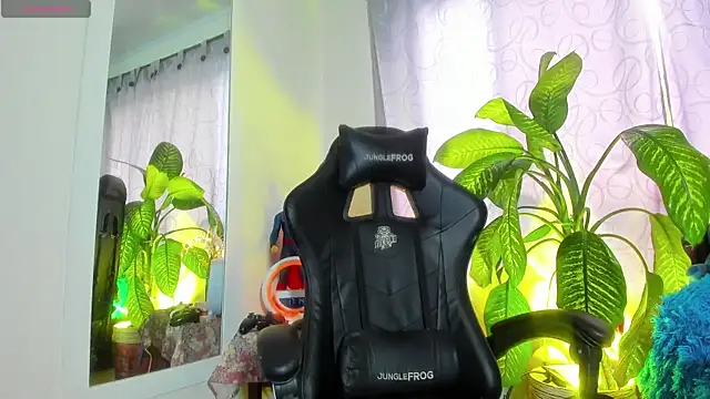 Snapshot of Chris_Maddox chatting on January 20, 10:15 pm Chris Maddox online show from January 20, 10:15 pm