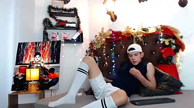 flowers18 online show from December 2, 8:53 pm