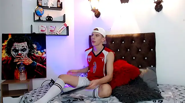 flowers18 online show from February 15, 11:16 pm