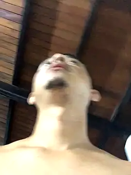 isacalejandroo online show from December 8, 12:51 am