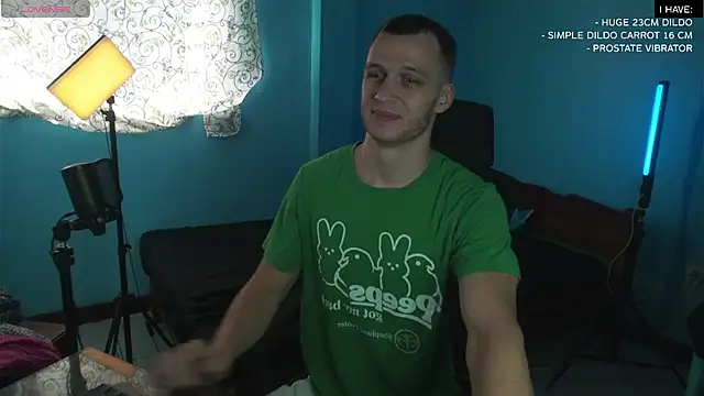 Snapshot of mickeypict chatting on February 14, 5:41 am mickeypict online show from February 14, 5:41 am