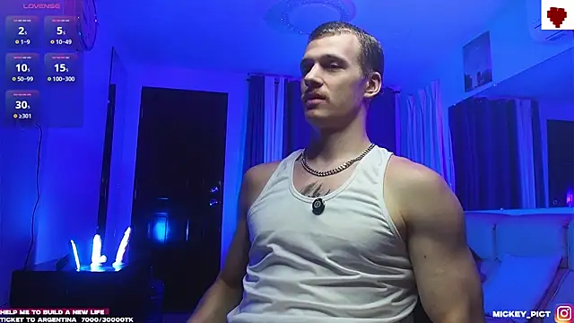 Snapshot of mickeypict chatting on October 11, 6:12 pm mickeypict online show from October 11, 6:12 pm