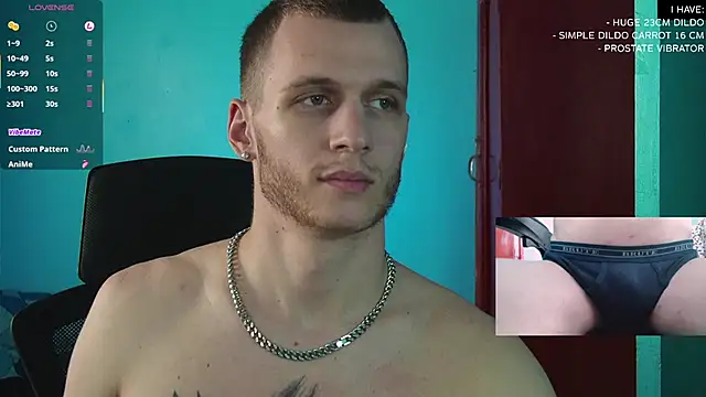 Snapshot of mickeypict chatting on March 2, 8:16 am mickeypict online show from March 2, 8:16 am