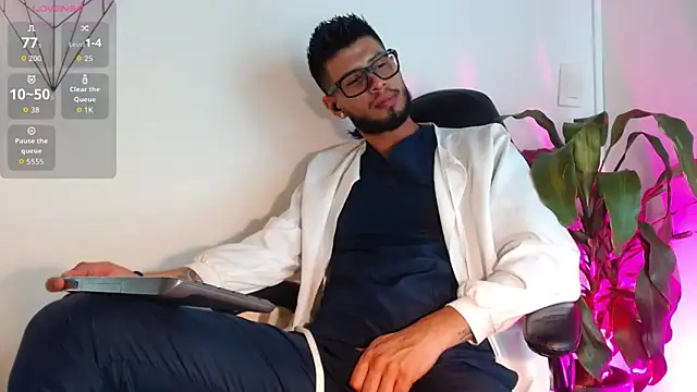 Colby brown03 online show from December 18, 9:00 pm