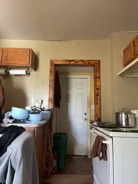 prettyrichie online show from March 13, 4:47 pm