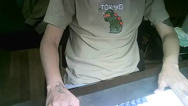 Snapshot of Ryan67533 chatting on October 3, 11:15 am Ryan67533 online show from October 3, 11:15 am