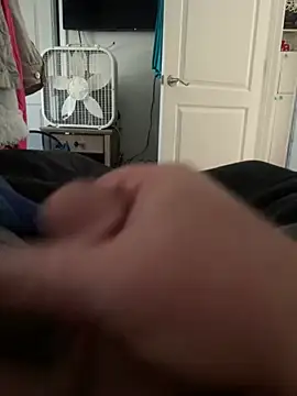 Snapshot of NaughtyJonnyB chatting on December 18, 2:28 pm NaughtyJonnyB online show from December 18, 2:28 pm