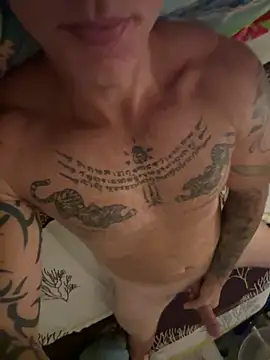 luv2masterb8247 online show from January 9, 12:35 am