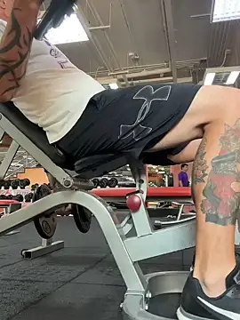 luv2masterb8247 online show from December 10, 2:02 am