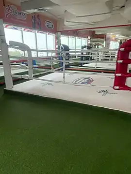 luv2masterb8247 online show from December 15, 2:08 am