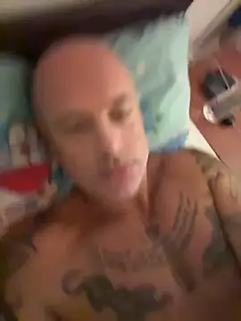 luv2masterb8247 online show from January 2, 12:23 am