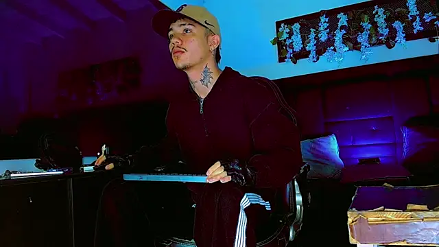 HannibalLester online show from April 17, 3:20 am