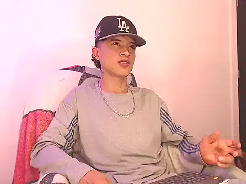 Edward Milleer online show from December 1, 10:51 am