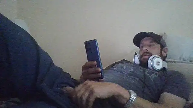 axelongshaft69 online show from May 15, 3:31 pm