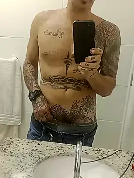 Snapshot of rolesexy chatting on March 22, 1:22 am rolesexy online show from March 22, 1:22 am