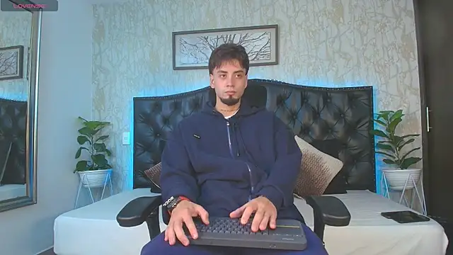 MattDevon online show from February 11, 3:33 am