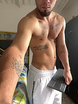 MattDevon online show from September 18, 9:06 pm