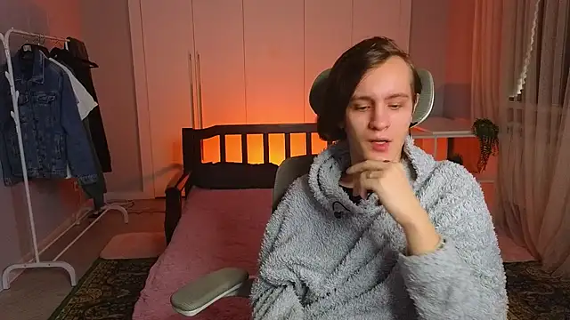 nikompell online show from March 7, 4:45 am