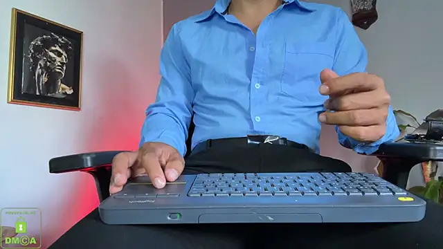 Snapshot of Adrian_Mill3r chatting on October 1, 9:19 pm Adrian Mill3r online show from October 1, 9:19 pm