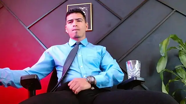 Snapshot of Adrian_Mill3r chatting on March 18, 4:39 pm Adrian Mill3r online show from March 18, 4:39 pm