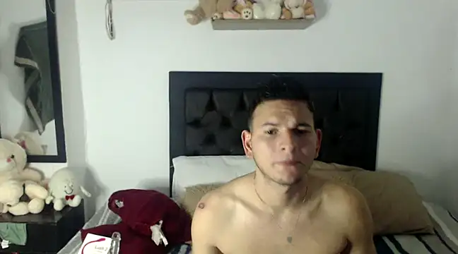 Snapshot of Latin_Boy24 chatting on February 23, 7:03 pm Latin Boy24 online show from February 23, 7:03 pm