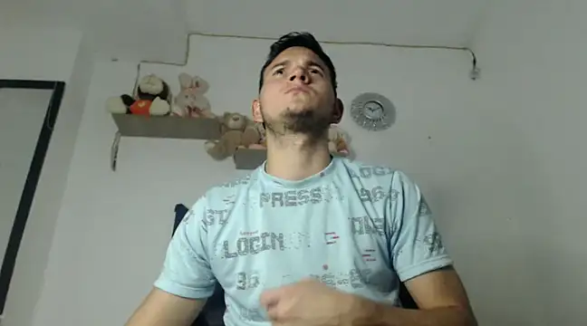 Snapshot of Latin_Boy24 chatting on March 4, 2:06 am Latin Boy24 online show from March 4, 2:06 am