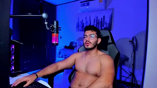 BrunoD31 online show from December 15, 4:31 am