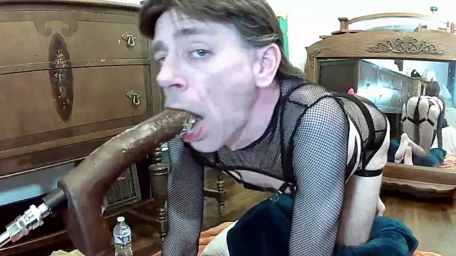 MaxJr8008 online show from October 2, 6:39 am