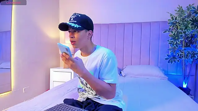 Benjamin More online show from February 25, 12:47 am