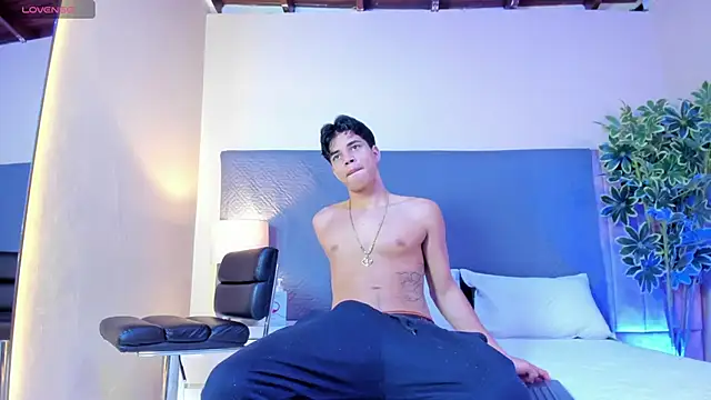 Benjamin More online show from February 6, 11:48 pm