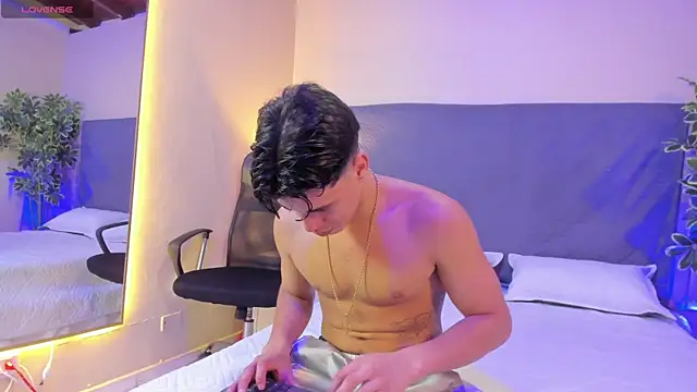 Benjamin More online show from February 13, 12:46 am