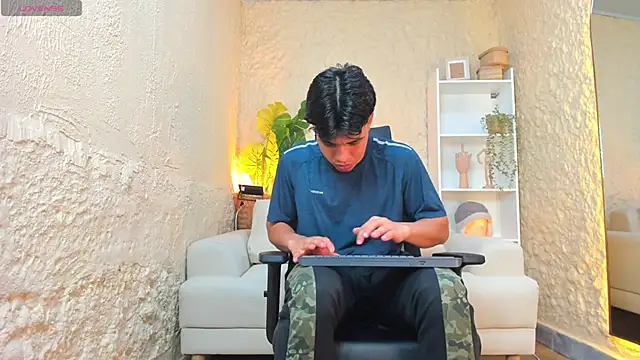 Benjamin More online show from January 16, 12:02 am