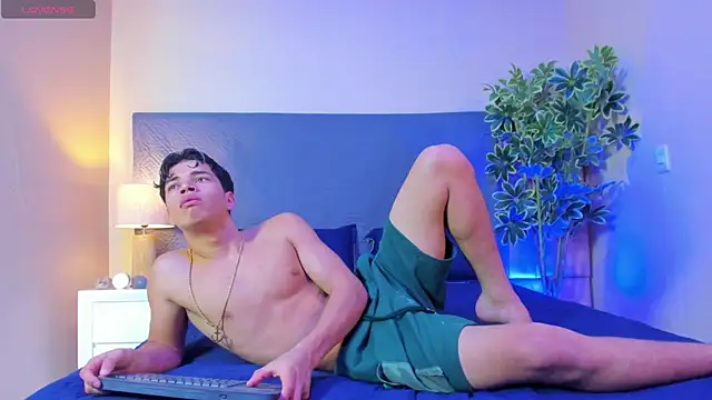 Benjamin More online show from February 5, 12:42 am