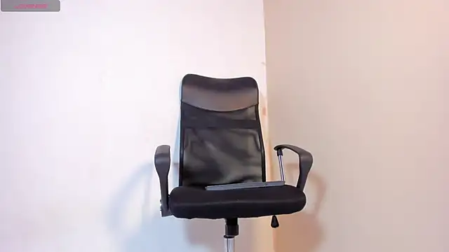 Benjamin More online show from February 27, 11:20 am