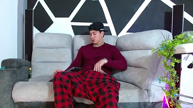 JUSTIN FULLER1 online show from November 17, 5:16 pm