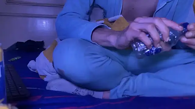 emylolo9 online show from February 2, 9:02 pm