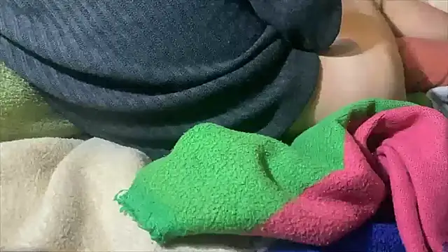 emylolo9 online show from December 15, 7:31 pm