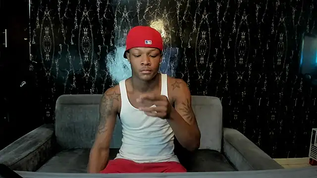 Snapshot of Alid_17 chatting on October 21, 6:16 am Alid 17 online show from October 21, 6:16 am