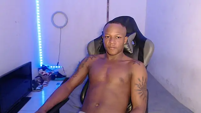 Snapshot of Alid_17 chatting on January 13, 5:55 pm Alid 17 online show from January 13, 5:55 pm