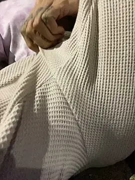 Snapshot of dantedesirexx chatting on January 15, 4:47 am dantedesirexx online show from January 15, 4:47 am