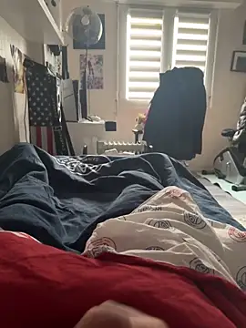 Y2S92 online show from March 8, 4:22 pm