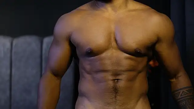 Snapshot of CallumMuscle chatting on November 1, 11:20 pm CallumMuscle online show from November 1, 11:20 pm