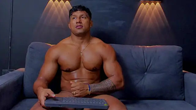 Snapshot of CallumMuscle chatting on February 27, 5:56 am CallumMuscle online show from February 27, 5:56 am