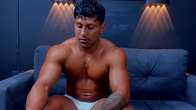 Snapshot of CallumMuscle chatting on March 4, 2:32 pm CallumMuscle online show from March 4, 2:32 pm